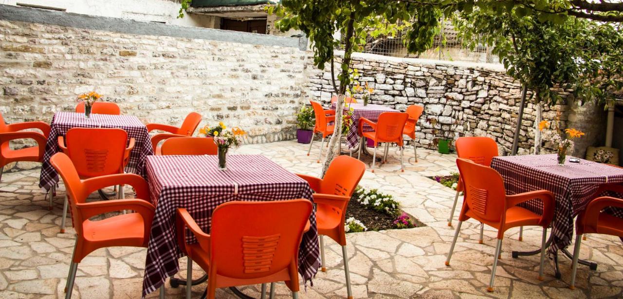 "Mani Guest House" Gjirokaster Ngoại thất bức ảnh