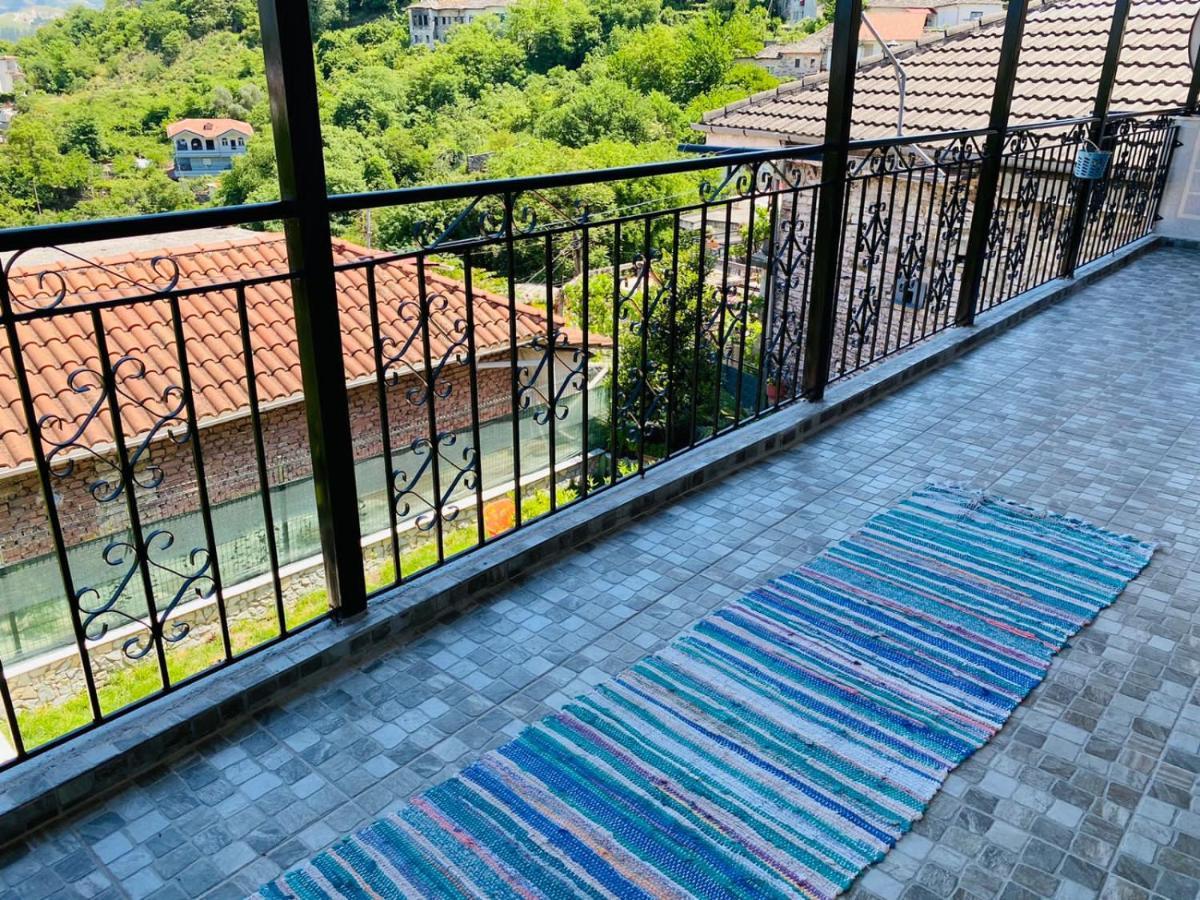 "Mani Guest House" Gjirokaster Ngoại thất bức ảnh