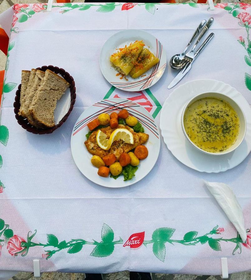 "Mani Guest House" Gjirokaster Ngoại thất bức ảnh