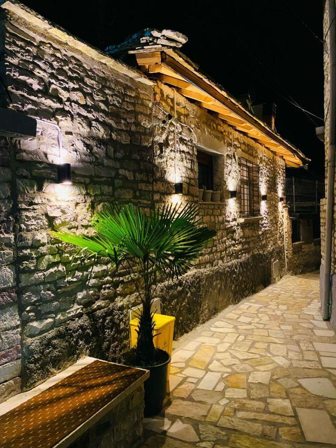 "Mani Guest House" Gjirokaster Ngoại thất bức ảnh