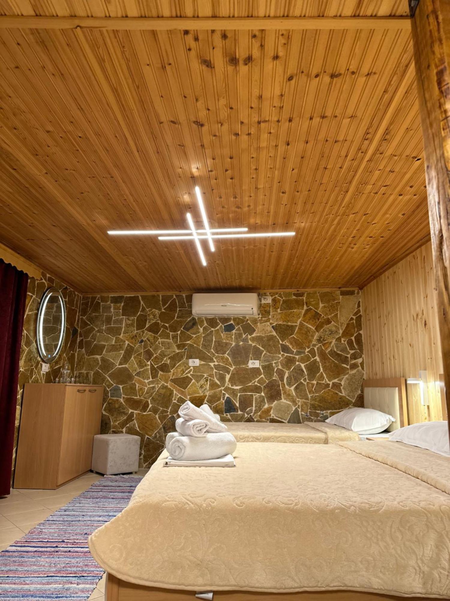 "Mani Guest House" Gjirokaster Ngoại thất bức ảnh