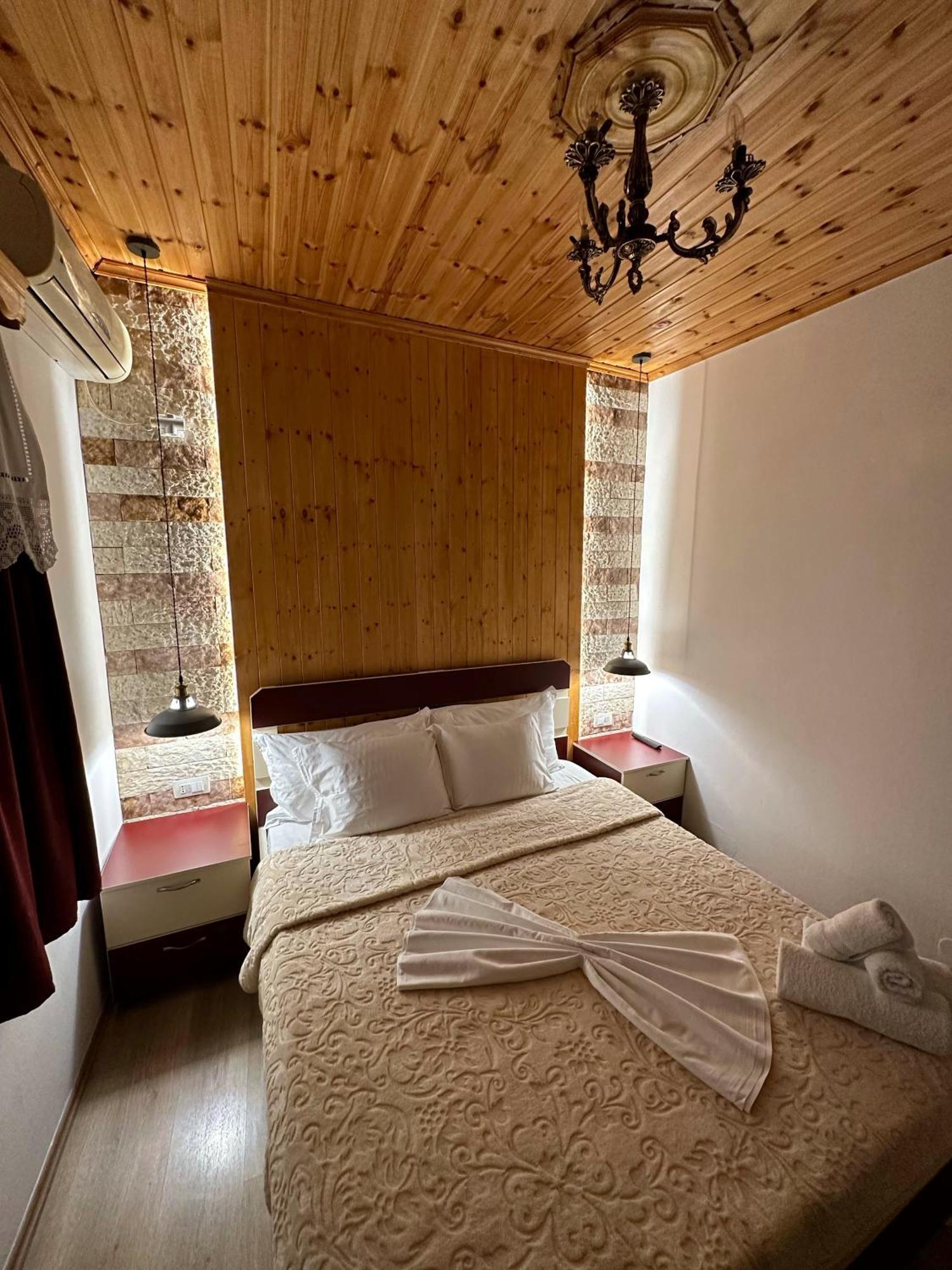 "Mani Guest House" Gjirokaster Ngoại thất bức ảnh