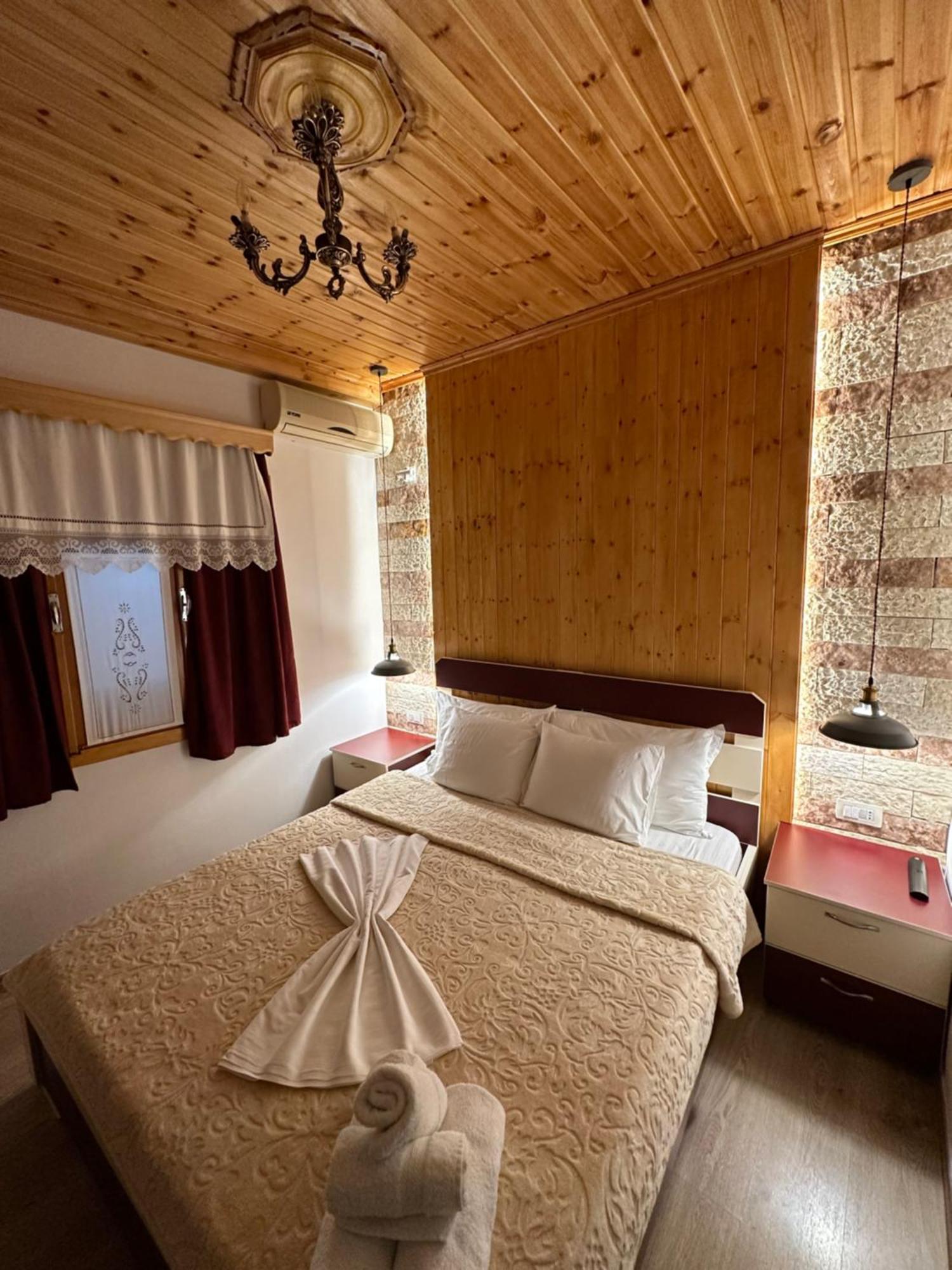 "Mani Guest House" Gjirokaster Ngoại thất bức ảnh