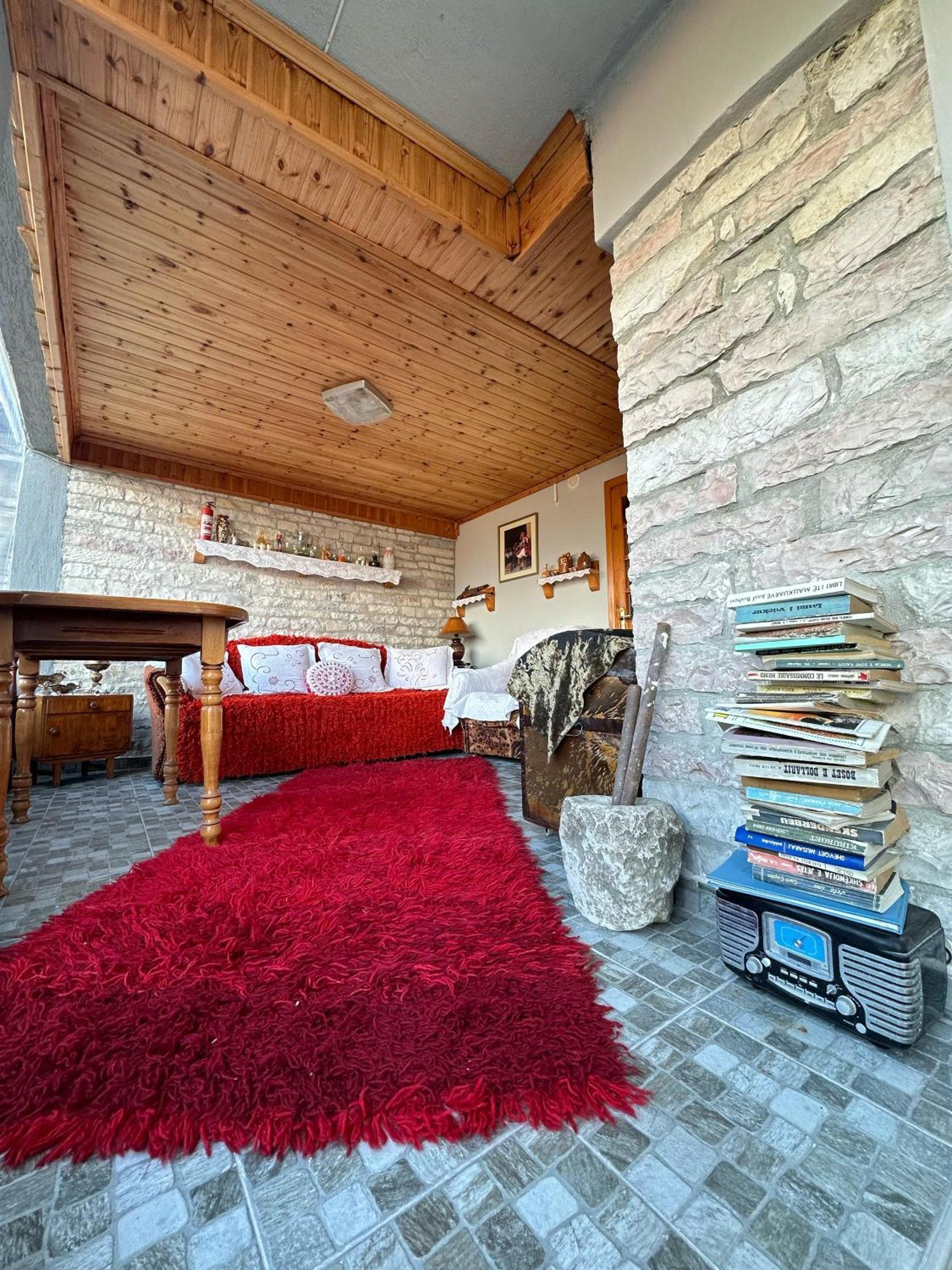 "Mani Guest House" Gjirokaster Ngoại thất bức ảnh