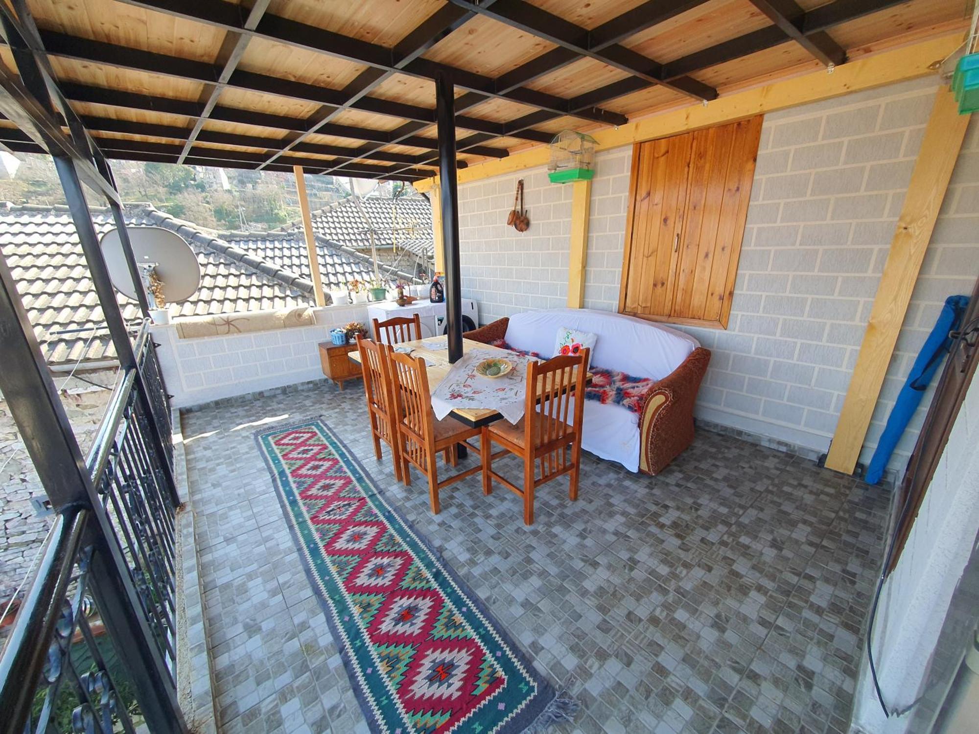 "Mani Guest House" Gjirokaster Ngoại thất bức ảnh